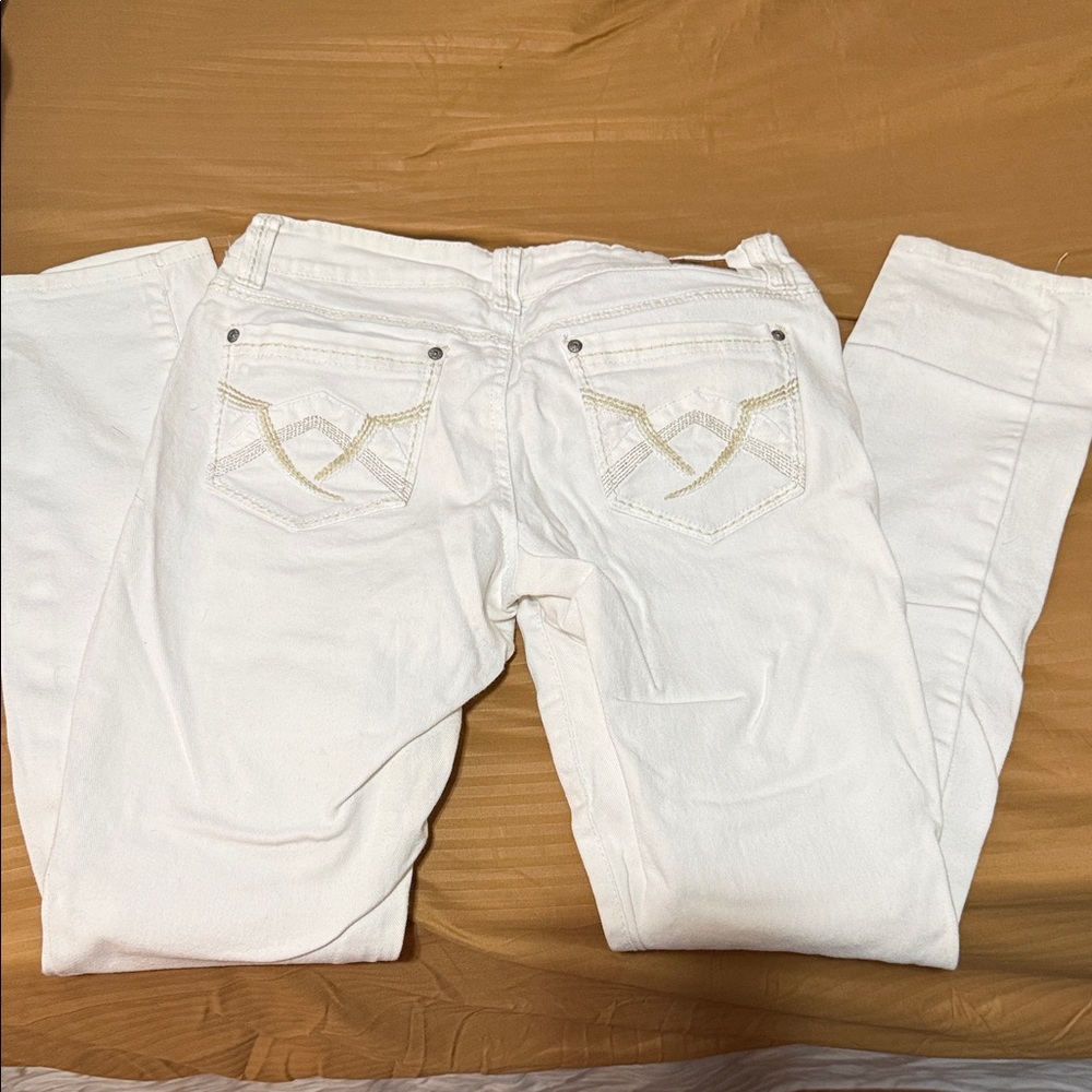LEI Women's Cream Skinny Jeans